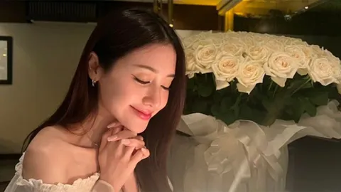 "พิม พิมประภา" ฉลองวันเกิดสุดโรแมนติกเพราะแฟนหนุ่มหอบกุหลาบช่อโตเซอร์ไพรส์