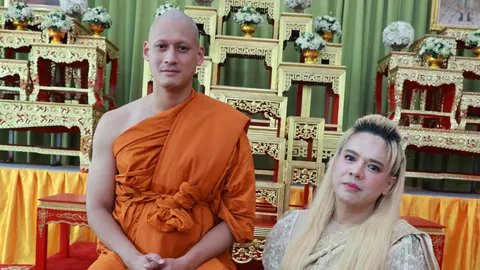 เอ ศุภชัย ปลื้มใจเป็นเจ้าภาพงานบวชให้ พระพล พูลภัทร