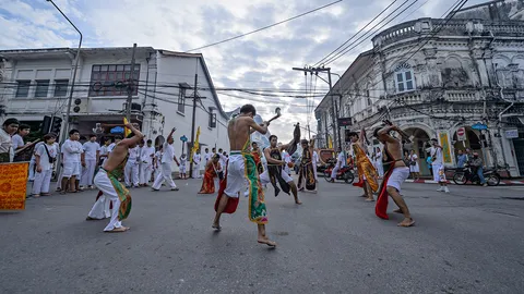 แห่จองห้องพักเมืองเก่า ริมหาดคึกคัก เทศกาลกินเจภูเก็ตเงินสะพัด 9 พันล้าน