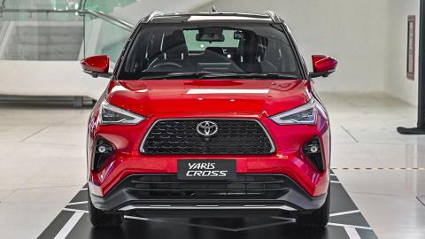 Toyota yaris plug in shop hybrid 2021