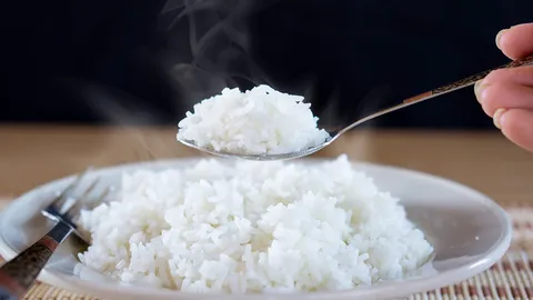 ฝันเห็นข้าวสุก ทำนายฝัน ฝันเห็นข้าวสุกเต็มบ้าน ความหมายดีทุกทาง เลขเด็ด