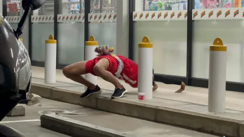 วุ่นกลางดึก ตัวตึงพัทลุงออกคุกวันแรก แสดงอิทธิฤทธิ์ กินชักดาบ (คลิป)