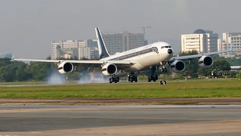 ก.ต่างประเทศ เผย ยอดคนไทยเสียชีวิตยังอยู่ที่ 29 ศพ ขออพยพใกล้ 8,000 คน