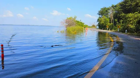 เขื่อนอุบลรัตน์วิกฤติน้ำล้นอ่างกว่า 108% ชาวบ้านเดือดร้อนแล้ว 112 ครัวเรือน