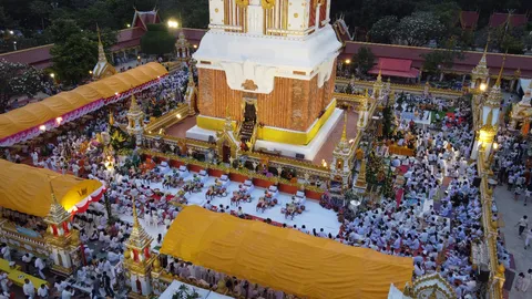 เปิดภาพ "บายศรีพญานาค" มูลค่านับล้าน จัดบูชาพระธาตุพนม วันสัตตนาคารำลึก