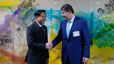 "พีระพันธุ์" ถก "รัสเซีย" ซื้อ "น้ำมัน-ก๊าซ-ถ่านหิน" ในราคาเพื่อประชาชน