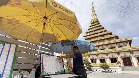 คอหวยกว้านซื้อ "เลขเด็ด" เจ้าอาวาสวัดดังขอนแก่น หลังมรณภาพ ลุ้นงวด 1/11/66