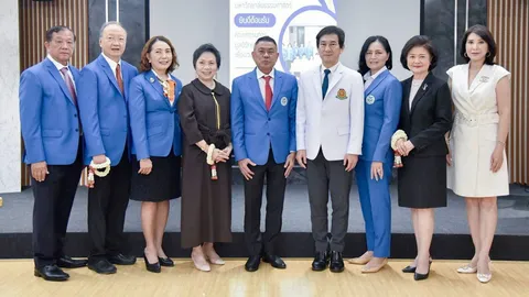 "สุรชัย สุทธิวรชัย" มอบทุนการศึกษาแพทย์ธรรมศาสตร์ ประจำปี 2566