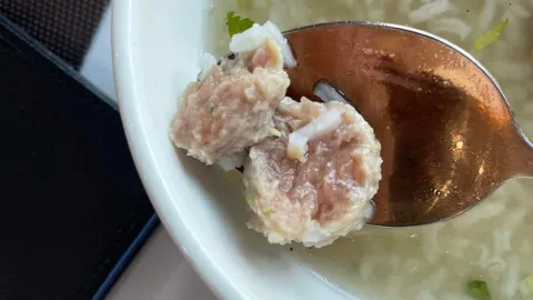 แม่สุดเคือง แชร์ประสบการณ์ "โรงแรมไม่ตรงปก" ลูกเกือบได้ทาน "หมูไม่สุก"