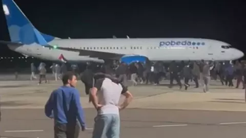 รัสเซียจับ 60 ผู้ประท้วง บุกสนามบินดาเกสถาน หวังโจมตีผู้โดยสารชาวยิว