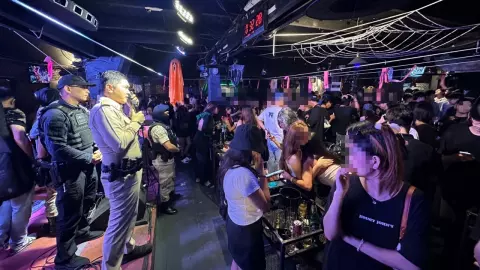 ปกครองจับผับเถื่อนเชียงใหม่ เสี่ยงไฟไหม้ ปล่อยเด็กต่ำกว่า 20 เข้าเพียบ (คลิป)