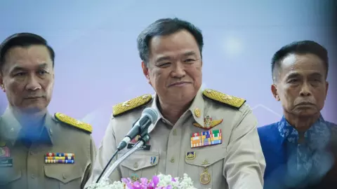 มท.1 ปัดขวางการเที่ยว “เลอ เนิร์ฟ ผับ” แต่พบทำผิดกฎหมายอื้อ 7 ข้อหาหนัก