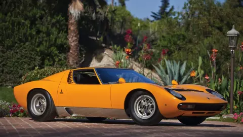 ย้อนรอยประวัติศาสตร์ซุปเปอร์คาร์คันแรกของโลก LAMBORGHINI MIURA P400