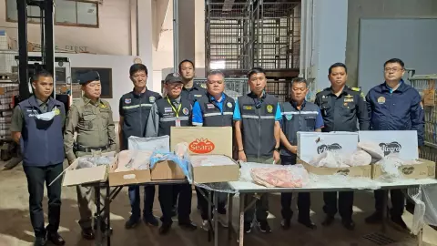 ปศุสัตว์บุกห้องเย็นมหาชัย ยึดหมูเถื่อนกว่า 1แสน กก.พบต้นทางมาจากบราซิล