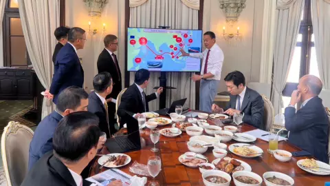 “เศรษฐา” ทานมื้อเที่ยงพร้อมคุยงาน เตรียมข้อมูลโครงการ Landbridge ร่วมประชุม APEC