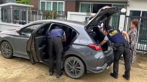 จับเพจปลอม ทุเรียนทิพย์ หมูกรอบดัง!