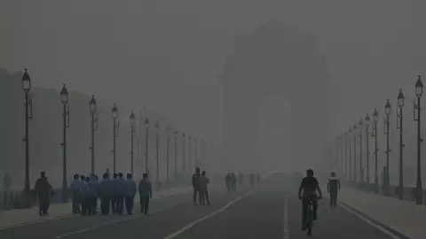 มลพิษทางอากาศกรุงนิวเดลี ทะลุ 600 สั่งปิดโรงเรียนหลายแห่ง