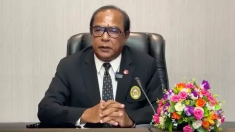 มหา'ลัย แจง ไม่ได้ไล่เด็กไปลาออก เพราะกลิ่นตัวแรง แม่รับสื่อสารผิดพลาด