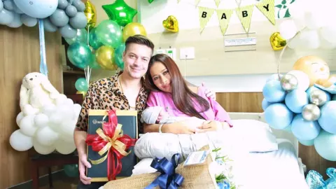 โซเชียลร่วมยินดี "นางบี" คลอดลูกชาย "อ้ายสติ๊ก" จัดเซอร์ไพรส์ รับขวัญยิ่งใหญ่