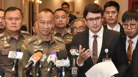 "โรม" เผย ผบ.ตร.ยังไม่ฟันธง ปม "ส่วยสติกเกอร์" ยังอยู่ในกระบวนการสอบ