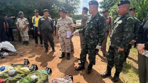 ทหารผาเมืองปะทะแก๊งค้ายายิงดับ 2 หลังขอตรวจค้นเหิมสู้ ยึดได้ 5 แสนเม็ด