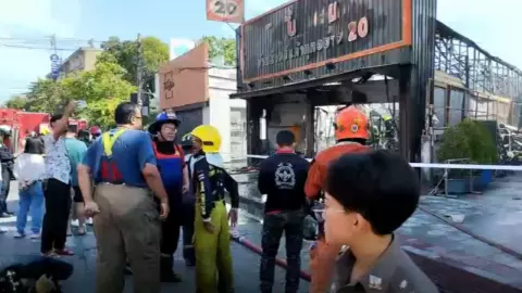 ไหม้ระทึก ร้าน 20 บาท ควันโขมง-วอดทั้งหลัง ล่ามือบอนจุดไฟแช็ก (คลิป)