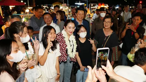 "แพทองธาร" ลุย "อุตรดิตถ์-น่าน" ดูแหล่งท่องเที่ยว-อุดหนุนสินค้าชุมชน 