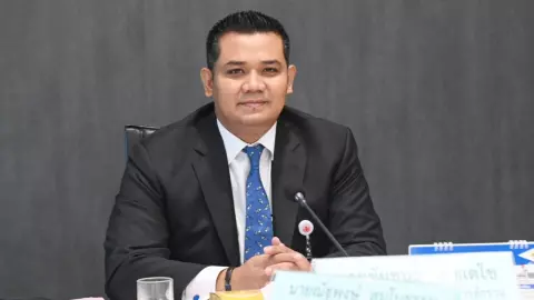 "ชัยชนะ" ซัด "เด็จพี่" ป้อง "ดิจิทัลวอลเล็ต" ย้ำ ชาวบ้านต้องการเงินสด 