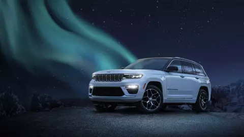 ยลโฉม All-new Grand Cherokee Summit Reserve 4xe Plug-in Hybrid