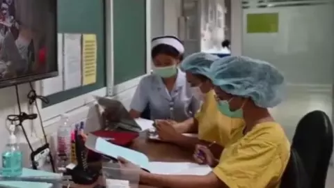 "พ้นขีดอันตราย" ลูกสาวคนโต แต่กระสุนยังอยู่ในหัว เกรงผ่าออกกระทบสมอง (คลิป)