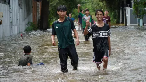 สภาพอากาศวันนี้ หนาวระลอกใหม่ปกคลุมอีสาน ลมแรง อุณหภูมิลด  