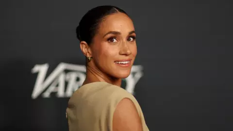 เผยเมแกน ทูลกษัตริย์ชาร์ลส์ มีสมาชิกราชวงศ์อังกฤษ 2 องค์ 'เหยียดสีผิว'