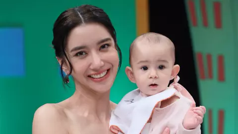 วาสนา “ไอซ์ อภิษฎา” สามีเปย์ “อิตาลีแค่ปากซอย” เปิดซิงซุปตาร์ตัวน้อย! “เลอา”