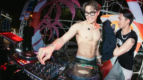 ปาร์ตี้ริมทะเลฟินที่สุดแห่งปี EFMxChill on The Beach มันส์ยกหาด