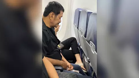 โย่ง เชิญยิ้ม ขำไม่ออก เจอสาวข้างๆ นั่งยกขาไขว่ห้างสุดสบาย ไม่สนใจใคร