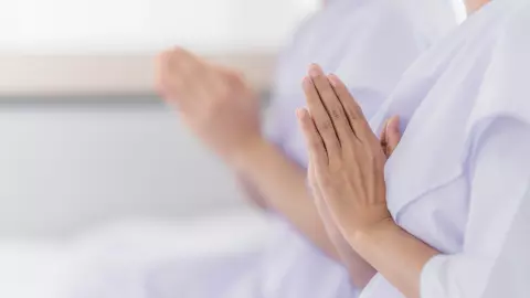 วันพระเดือนธันวาคม 2566 ตรงกับวันใด เตรียมวางแผนทำบุญส่งท้ายปี