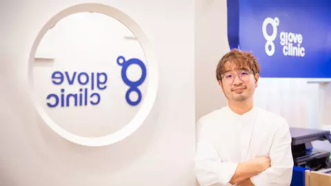 “คนอยู่ร่วมกับ HIV ที่ตรวจไม่พบเชื้อคือคนปกติ” คุยกับ นพ.เกริก อัศวเมธา ผู้หวังให้สังคมไร้การตีตรา