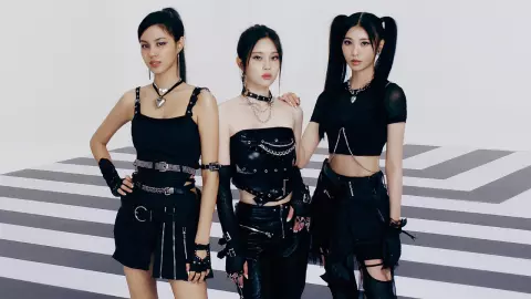 ไอริสไม่ต้องรอแล้ว AR3NA คัมแบ็ก ปล่อยซิงเกิล “ACTION” พร้อมชนไม่สนใคร