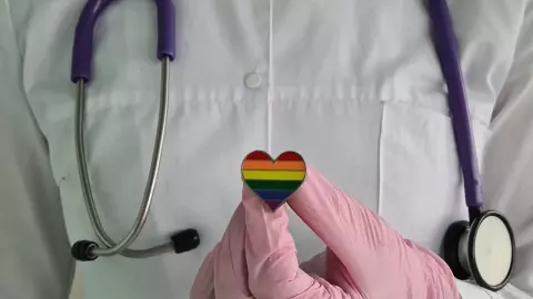 สปสช.เพิ่มสิทธิบัตรทองครอบคลุมผ่าตัดแปลงเพศ