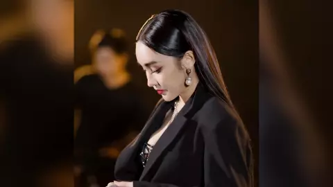 กิ๊ก รุ่งนภา หมอลำสาวแฉสุดเจ็บปวด สามีอดีตนักฟุตบอลทีมชาตินอกใจ (คลิป)