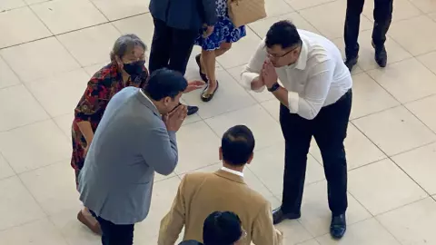 มาถึงแล้ว