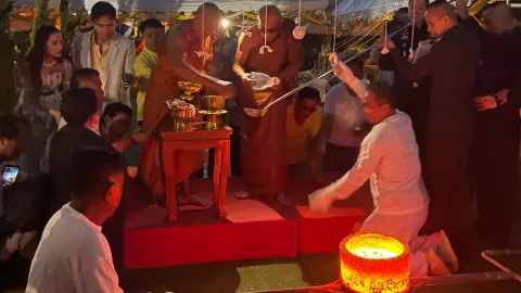 คนนับพันร่วมบุญใหญ่ เททองหล่อพระศรีอริยเมตไตรย พระบรมรูปในหลวง ร. 9  