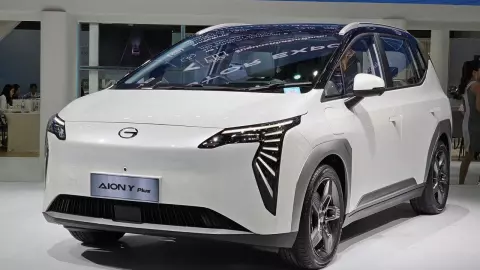 2 เมกะดีลเลอร์ ผู้แทนจำหน่ายรถยนต์ไฟฟ้า Aion ผนึกกำลัง ขยายเครือข่ายและศูนย์บริการ