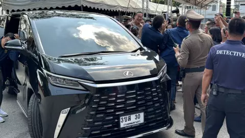 คอหวยจับจ้อง "เลขเด็ด" ทะเบียนรถนายกฯ ไปเมืองกาญจน์ หวังลุ้นงวด 16/12/66