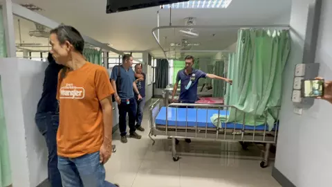 นักโทษชายแหกโรงพยาบาลหนี หลังรักษาอวัยวะเพศอักเสบ ใช้คีมตัดตรวน-กุญแจมือ (คลิป)