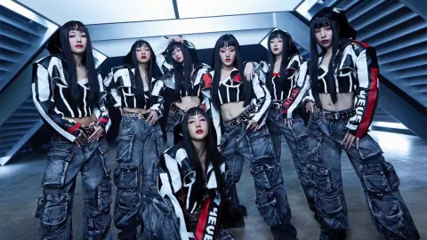 “4EVE” ปล่อยซิงเกิลใหม่ “VROOM VROOM” พาทุกคนซิ่งไปด้วยกันกับลุคสุดเท่