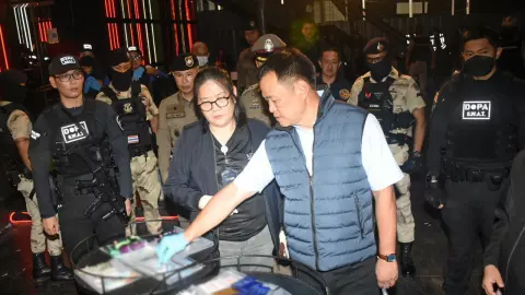 ตีท้ายครัว