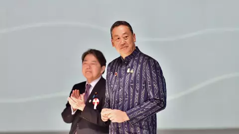 “เศรษฐา” สวมผ้าไหมมัดหมี่ ร่วมพิธีเปิดไฟฉลองครบรอบ 50 ปี อาเซียน-ญี่ปุ่น