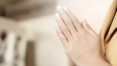 ประทานไฟพระฤกษ์สวดมนต์ข้ามปี