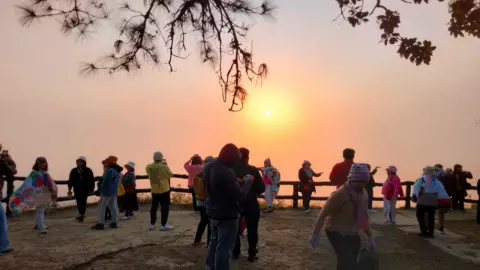 เลยหนาวทั้งจังหวัด ภูเรือ 12 ส่วนภูกระดึงเหลือ 10.5 องศาฯ 